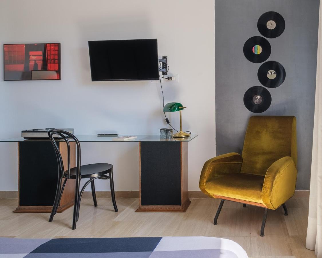 Fabula Rooms 3 Suites With Private Bathroom Bologna Exterior photo
