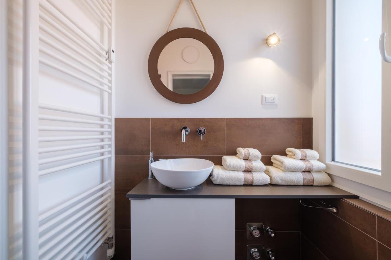 Fabula Rooms 3 Suites With Private Bathroom Bologna Exterior photo