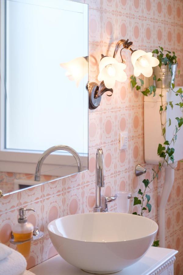 Fabula Rooms 3 Suites With Private Bathroom Bologna Exterior photo